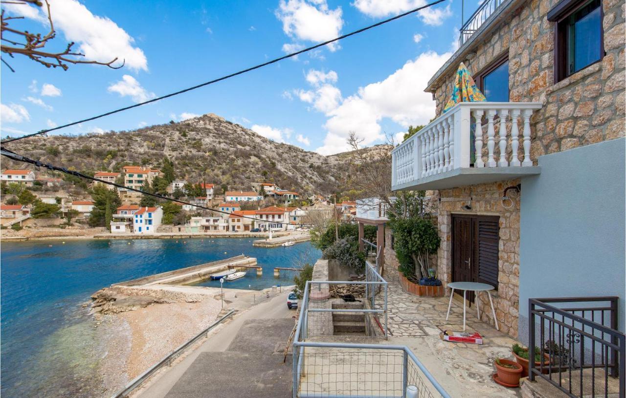 Cozy Apartment In Starigrad With House Sea View מראה חיצוני תמונה