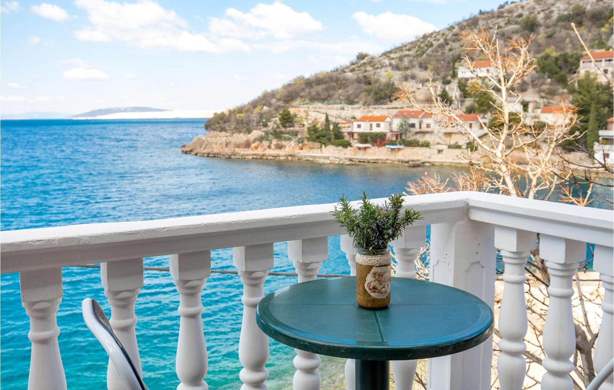 Cozy Apartment In Starigrad With House Sea View מראה חיצוני תמונה